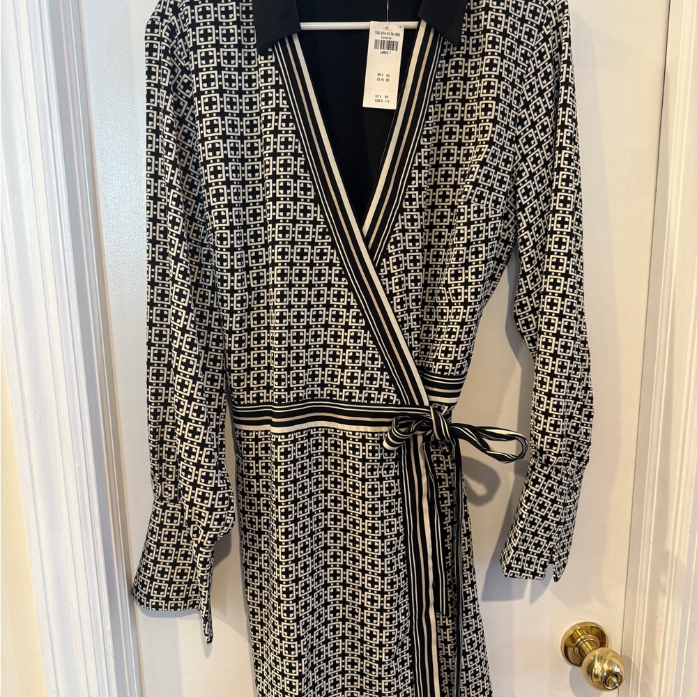 Abercrombie & Fitch Black and White Geometric Long Sleeve Dress